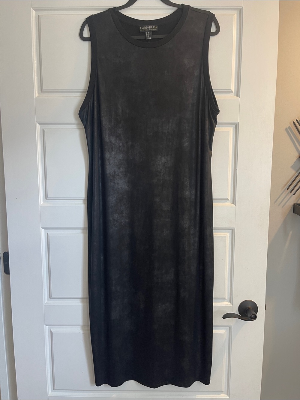 Forever 21 Coated Black Sleeveless Midi Dress